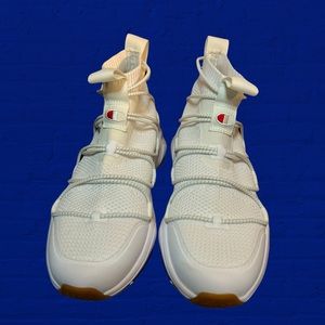 CHAMPION SNEAKERS - WOMANS SIZE 7 - WHITE